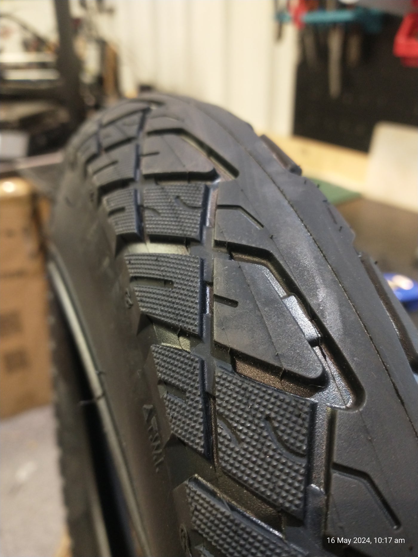 16 x 3.0 CST Tire